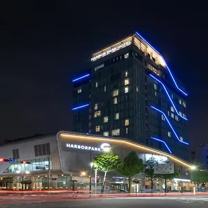 Harbor Park Hotel